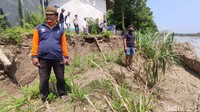 Kasiaji bersama warga lainnya berharap agar pemerintah melakukan upaya penanganan serius sehingga longsor tidak semakin meluas. Warga yang terdampak juga meminta pemerintah untuk bisa merelokasi warga ke tempat yang lebih aman.