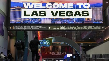 Beberapa hari sebelum CES 2022 dimulai, beberapa perusahaan teknologi juga mengumumkan tidak akan menghadiri event ini secara langsung. Foto: AP/Joe Buglewicz