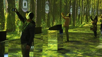 Sama seperti tahun-tahun sebelumnya, pesta gadget terbesar di dunia ini digelar di Las Vegas, Amerika Serikat pada 5-7 Januari 2022. Foto: AP/Joe Buglewicz