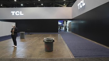 Meski begitu, gebrakan inovasi dan teknologi di CES 2022 tetap ramai dan mencuri perhatian. Foto: AP/Joe Buglewicz