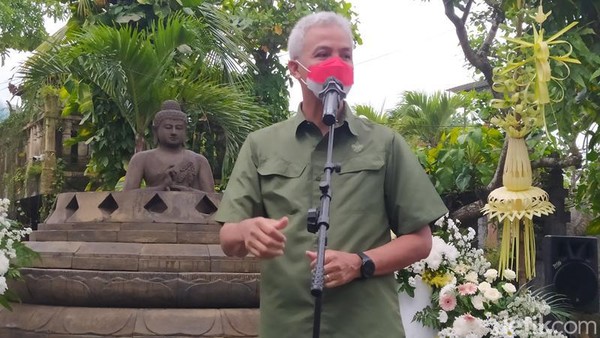 Destinasi Borobudur Edupark ini diresmikan Gubernur Jawa Tengah Ganjar Pranowo, Minggu (9/1/2022) lalu. Ganjar pun sempat berkeliling di lokasi tersebut didampingi pemiliknya, perupa I Nyoman Alim Mustapha. (Eko Susanto/detikTravel) Destinasi Borobudur Edupark ini diresmikan Gubernur Jawa Tengah Ganjar Pranowo, Minggu (9/1/2022) lalu. Ganjar pun sempat berkeliling di lokasi tersebut didampingi pemiliknya, perupa I Nyoman Alim Mustapha. (Eko Susanto/detikTravel)