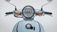 Secara umum motor ini memiliki desain retro seperti Honda Scoopy yang dipasarkan di Indonesia. Hanya saja tarikan garis dari Gorno lebih membulat dari Scoopy. Tampilannya begitu klasik modern dengan lampu utama berbentuk bulat. Foto: Honda Japan