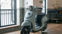 Honda Giorno dengan grafis terbaru meluncur di Jepang. Motor ini punya keunggulan dari segi desain yang compact hingga konsumsi bahan bakar motornya yang lebih irit dari Honda BeAT. Foto: Honda Japan