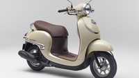 Menariknya Honda Giorno lebih irit dari segi konsumsi BBM. Dalam laman website Honda Jepang, motor ini bisa tembus 80 km/liter. Di atas kertas Honda Giorno menggendong mesin berkod AF74E berkapasitas 49 cc yang bisa memuntahkan tenaga 4,5 PS di 8.000 rpm, dan torsi 4,1 Nm di 6.000 rpm. Motor ini bisa menampung bahan bakar 4,5 Liter. Foto: Honda Japan