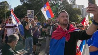 Djokovic sebelumnya terbang ke Melbourne untuk mengikuti turnamen Australian Open setelah mendapat pengecualian medis dari penyelenggara terkait aturan vaksinasi.
