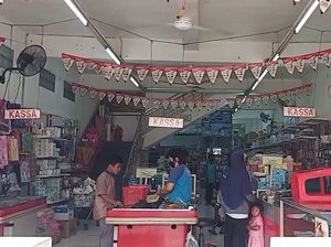 Jelang PTM, Toko Buku di Subang Ini Ngaku Sepi Pembeli-Omzet Turun