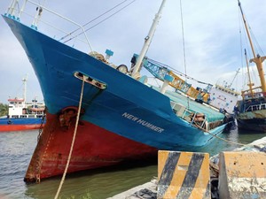 Diduga Bocor, Kapal di Pelabuhan Sunda Kelapa Hampir Karam