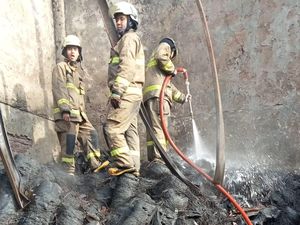 Kebakaran Pabrik Ember di Tangerang Padam, Sumber Api dari Percikan Las