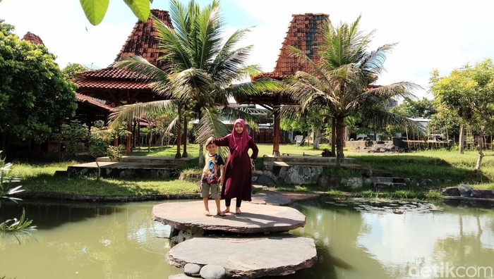 Kedai Edukasi Purworejo Menawarkan Mini Zoo - Ka'bah