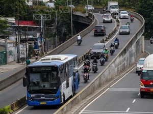 Ironi Sepeda Motor Kecelakaan di Flyover Pesing Lagi