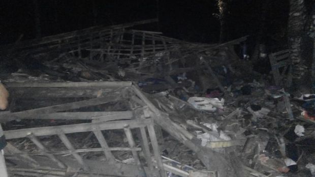 Ledakan diduga berasal dari tabung gas terjadi di Kampung Cisaat, Kecamatan Cimanggu, Pandeglang, Banten. Akibatnya, satu unit rumah warga porak poranda imbas ledakan tersebut.