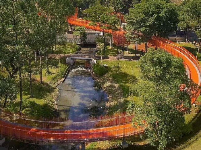 Gubernur DKI Jakarta Anies Baswedan memamerkan progres revitalisasi Taman Tebet di Jakarta Selatan menjadi Tebet Eco Park. Begini potretnya.