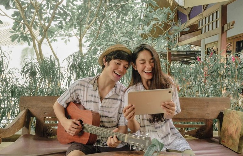 Selalu Mesra, Romantisnya Dinda Kirana dan Naufal Samudra Saat Makan Bareng