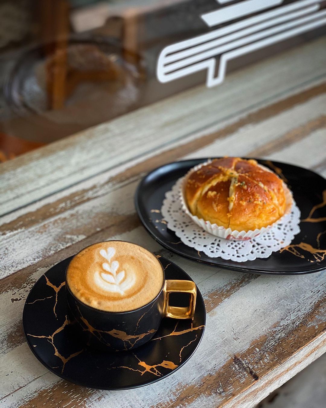 Tempat Ngopi Asyik di PIK Buat Santai Akhir Pekan