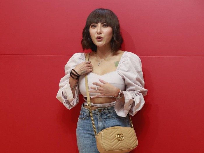 Ayu Aulia saat bicara video ciuman dengan Zikri Daulay.