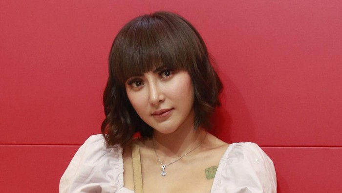 Ayu Aulia saat bicara video ciuman dengan Zikri Daulay.