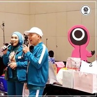 Dalam acara ulang tahun Bilqis itu Ayah Rozak dan Umi Kalsum juga menyumbang lagu untuk cucu tercintanya. Keduanya tampak kompak bernyanyi bersama. Foto: instagram.com/nendiaprimarasaofficial