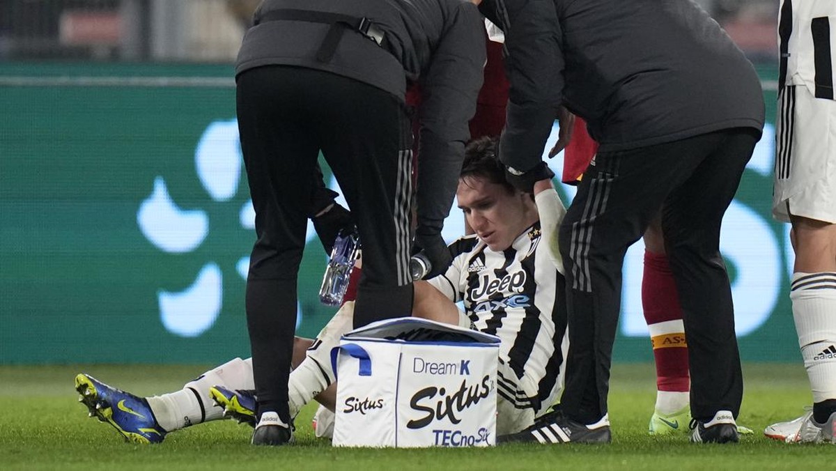 Juventus kehilangan Federico Chiesa. (Foto: AP/Alessandra Tarantino)