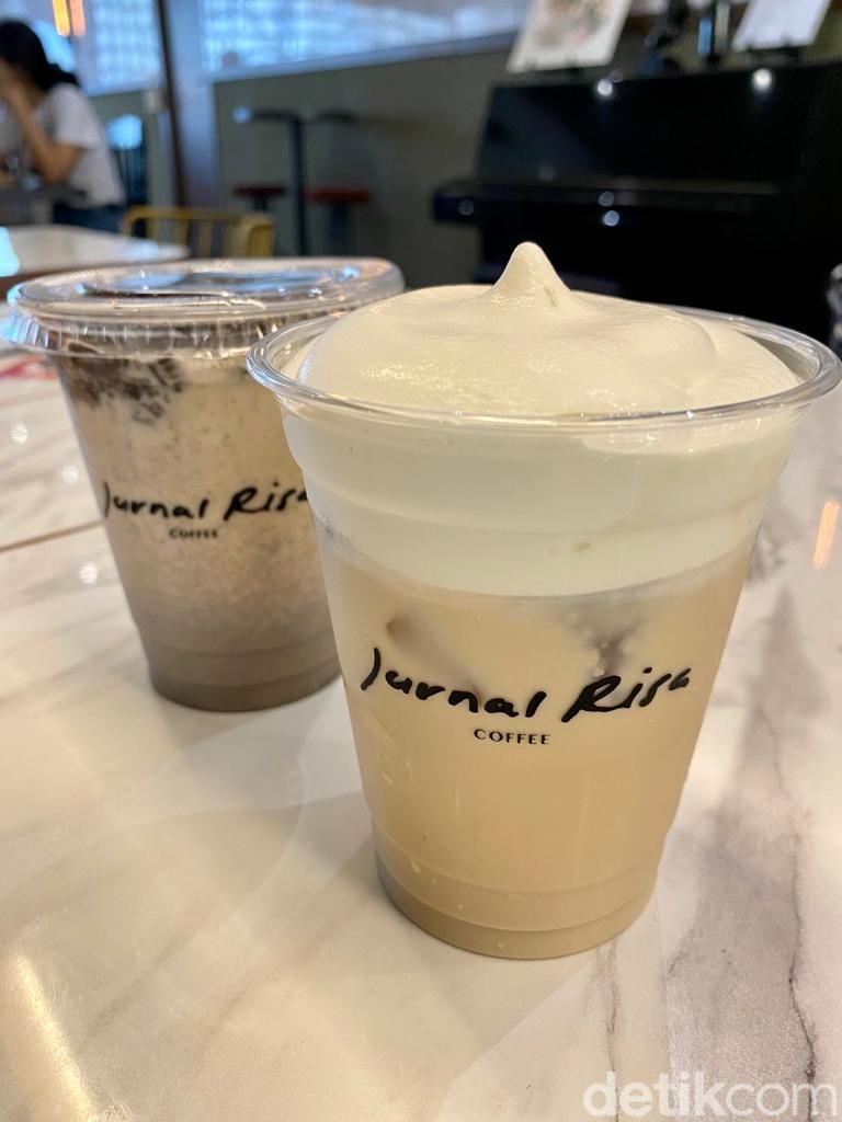 Jurnal Risa Coffee: Uniknya Nasi Goreng Kimchi dan Es Kopi Khayalan Hendrick