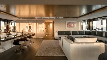 Interior Moonrise didesain oleh desainer kenamaan asal Perancis, Remi Tessier. Foto: Superyatchtimes. Foto: Superyatchtimes