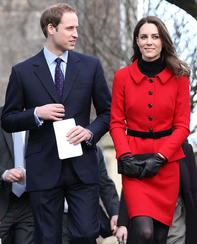 Kate Middleton mengenyam pendidikan tinggi di University of Andrews pada 2001 silam. Di sana lah dia pertama kali bertemu dengan Pangeran William. Foto: Getty Images