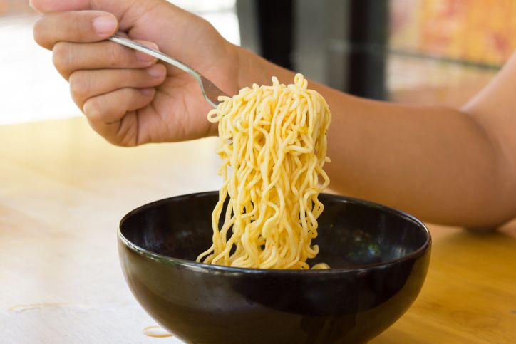 Makan Mie Instan Tiap Hari, Begini 5 Efeknya Buat Tubuh