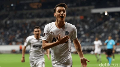 Potret Mesut Ozil yang Kabarnya Mau Diboyong Raffi Ahmad ke RANS Cilegon
