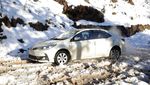 Ngeriii... Ribuan Mobil Terjebak Badai Salju di Resor Pakistan