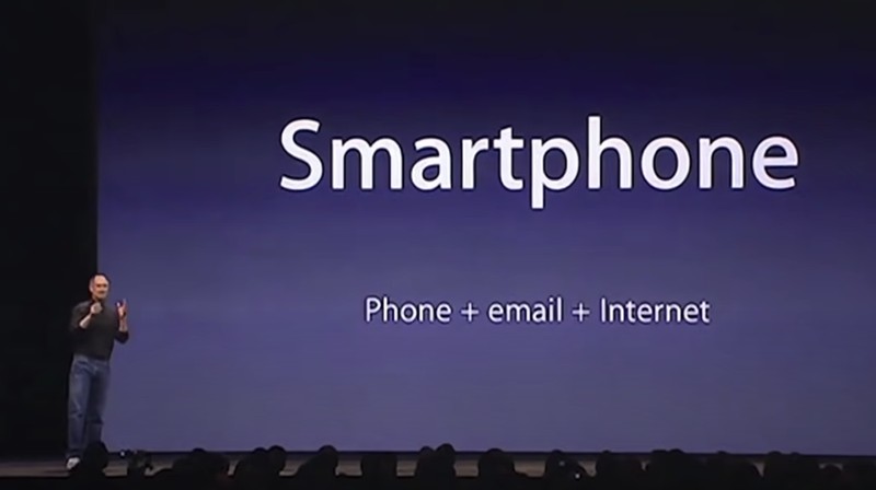 Peluncuran iPhone pertama pada 2007 oleh Steve Jobs