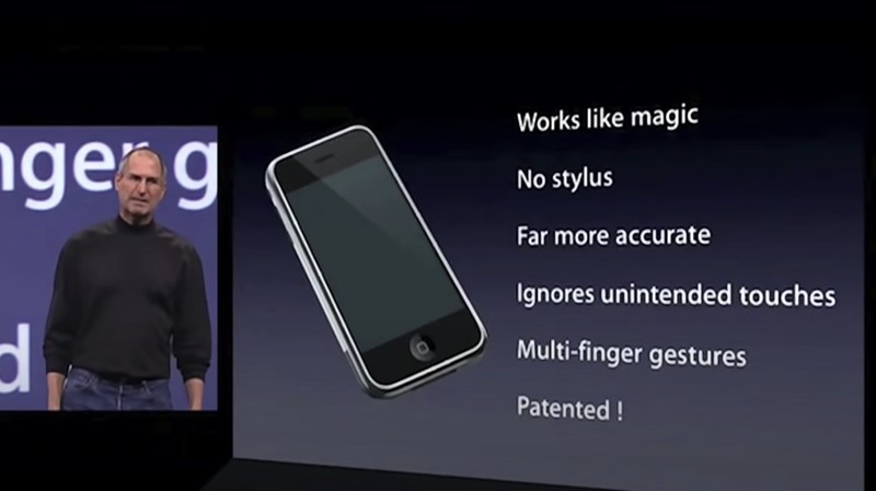 Peluncuran iPhone pertama pada 2007 oleh Steve Jobs