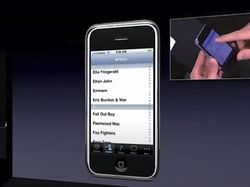 Momen Steve Jobs Memperkenalkan iPhone Pertama 15 Tahun Lalu