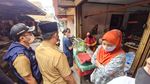 Sunyi Sepi di RW Krukut Jakbar saat Micro-lockdown Dijaga Polisi