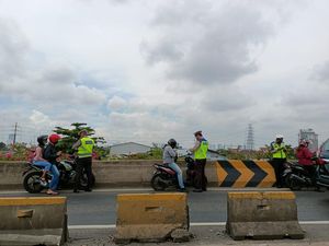 Ditilang Gegara Lintas Flyover Pesing, Pengendara Motor Ngaku Tak Lihat Rambu