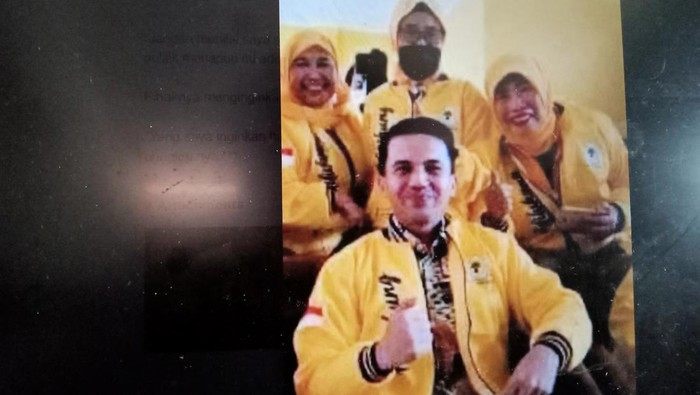 Repro Foto Sahrul Gunawan berjaket Golkar