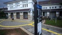 Adanya plaza ini membuat kawasan Stasiun Manggarai terlihat lebih rapi.