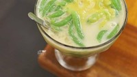 Restoran Sate khas Senayan juga punya menu dessert brupa es cendol durian. Guyuran santan dan gula merah membuat es cendol duriannya bikin ketagian. Foto: Myfumfoodiary.com