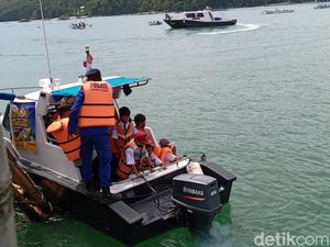 Asyik! Pelajar SD Diajak Pesiar Pantai Pangandaran Usai Divaksinasi
