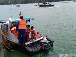 Asyik! Pelajar SD Diajak Pesiar Pantai Pangandaran Usai Divaksinasi