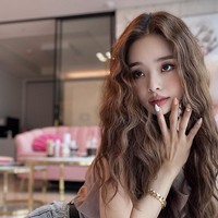 Song Ji A merupakan YouTuber ternama di Korea Selatan. Lewat channel bernama FreeZia, lulusan Hanyang University ini membagikan tips seputar fashion, kecantikan dan vlog. Foto: Instagram/@dear.zia