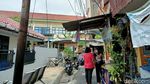 Sunyi Sepi di RW Krukut Jakbar saat Micro-lockdown Dijaga Polisi