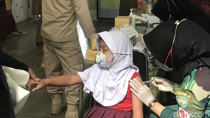 Vaksinasi COVID-19 untuk anak-anak di Kota Sukabumi dikebut untuk mendukung PTM