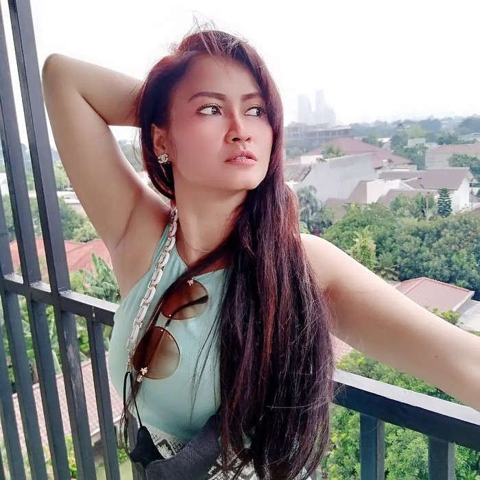 Velline Chu, Pedangdut yang Hobi Masak dan Doyan Banget Duren Velline Chu, Pedangdut yang Hobi Masak dan Doyan Banget Duren