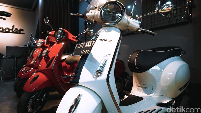 Vespa matic bekas di dealer Vescooter