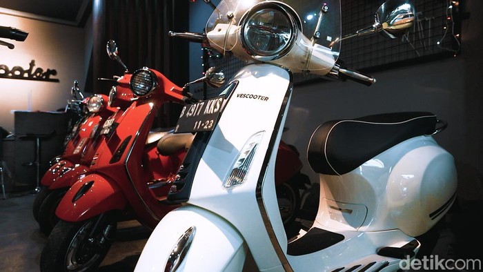 Vespa matic bekas di dealer Vescooter