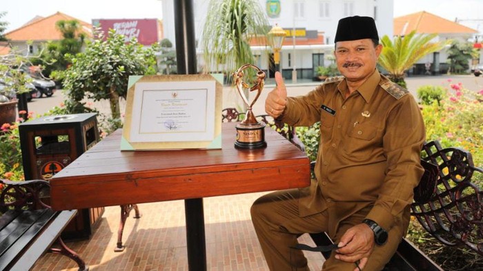 Wali Kota Madiun Maidi