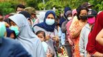 Emak-emak Antre Panjang Demi Minyak Goreng Murah di Tangerang