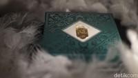 Selain emas batangan antam terdapat juga produk emas batangan Idul Fitri, Imlek Shio hingga gift series.