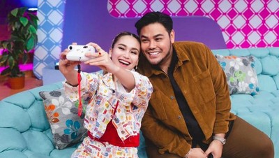 10 Potret Kedekatan Ivan Gunawan dan Ayu Ting Ting