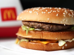 Makan Burger Jadi Rahasia Panjang Umur Nenek 106 Tahun