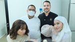 Momen Seru Fuji Saat Nikmati Hot Pot dan Nongkrong di Kafe Hits Bali